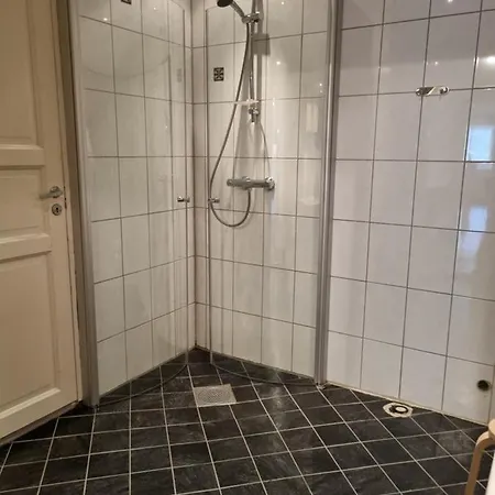 公寓 Stor Med 4 Senger Sentralt I *